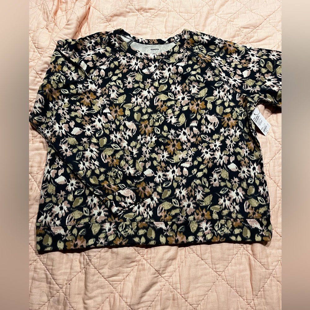 Floral Crewneck NWT
